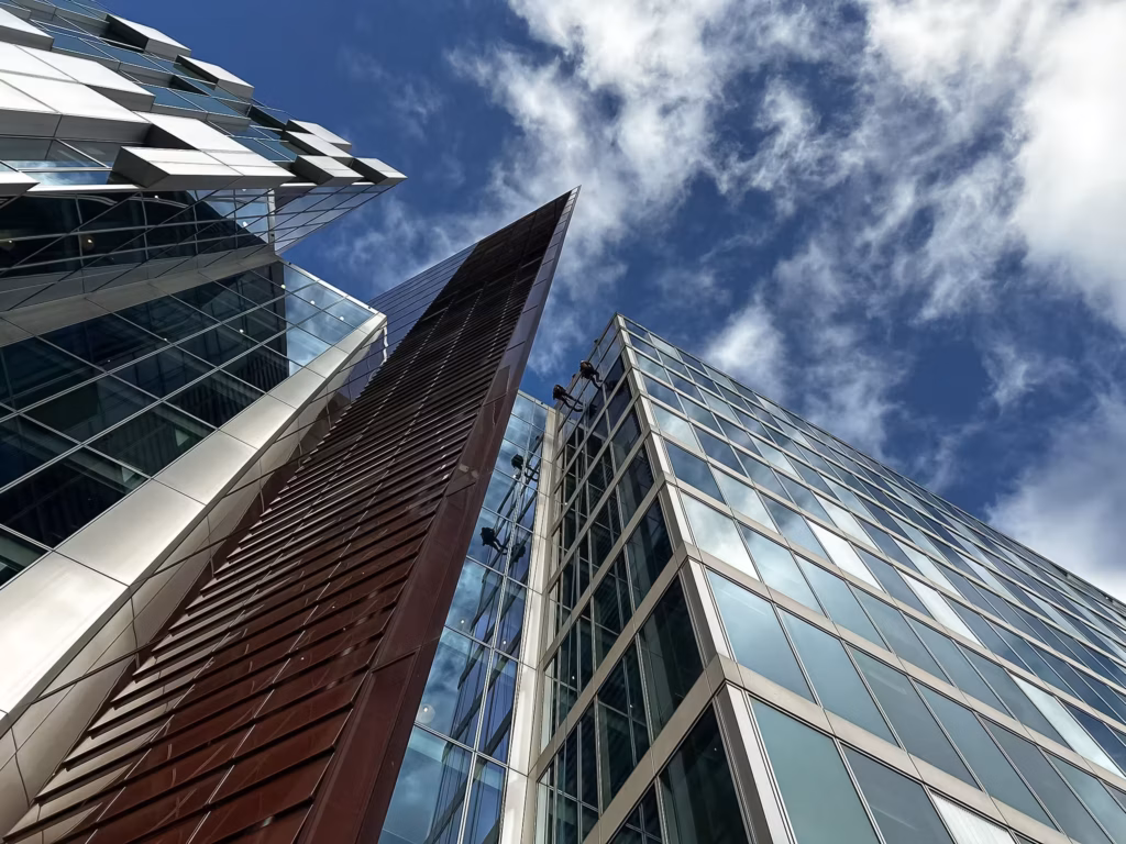 Merchant square rope access
